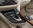 Nowe BMW 3 Series: konsola centralna Modern Line (10/2011)